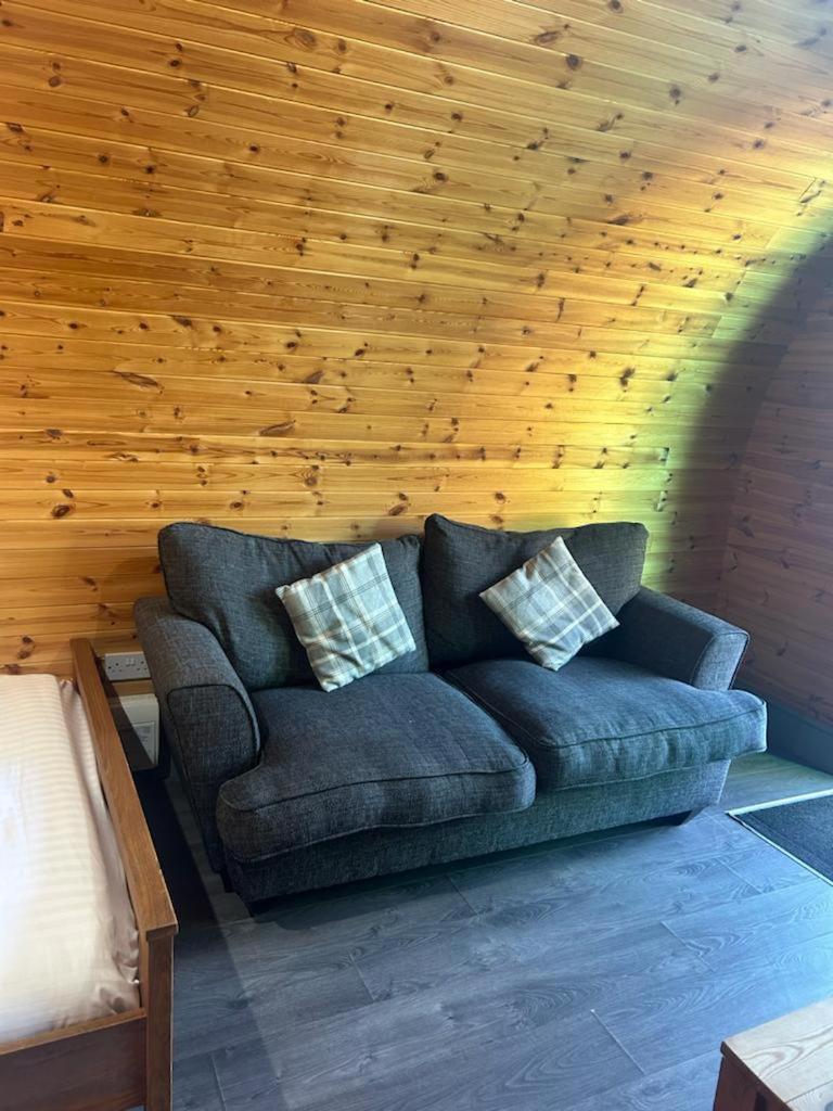Original Glamping Pod With Hot Tub Hotel Frodsham Eksteriør billede