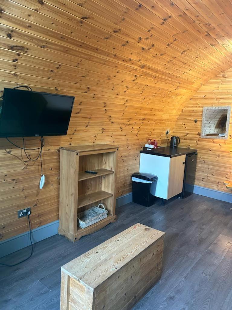 Original Glamping Pod With Hot Tub Hotel Frodsham Eksteriør billede