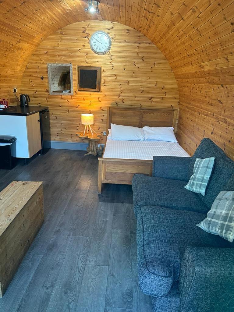 Original Glamping Pod With Hot Tub Hotel Frodsham Eksteriør billede