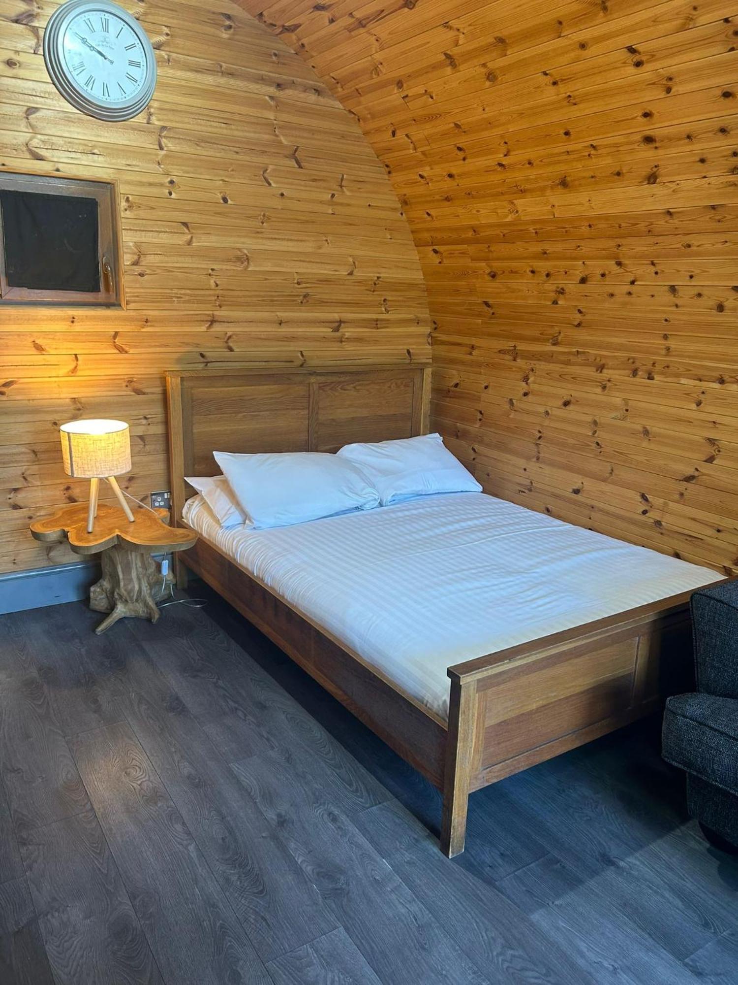 Original Glamping Pod With Hot Tub Hotel Frodsham Eksteriør billede